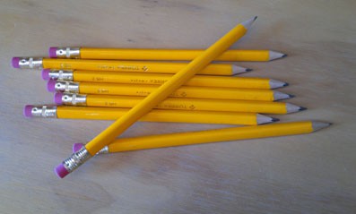 Lápices grafito HB nº2 triangulares jumbo $250